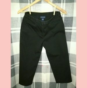 Ann Taylor Size 4P black capris